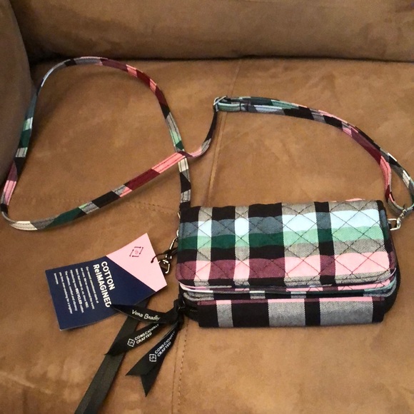 NWT CROSSBODY/WRISTLET & FRINGE SCARF SET by Vera Bradley - Picture 2 of 16